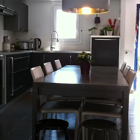 Holiday home Casa Con 3 Amarre Y Wifi Ref 195 Empuriabrava