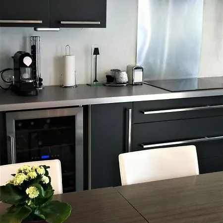 Holiday home Casa Con 3 Amarre Y Wifi Ref 195 Empuriabrava
