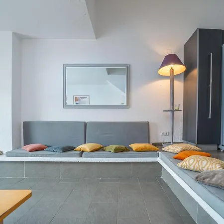 Casa Con 3 Amarre Y Wifi Ref 195 Holiday home Empuriabrava
