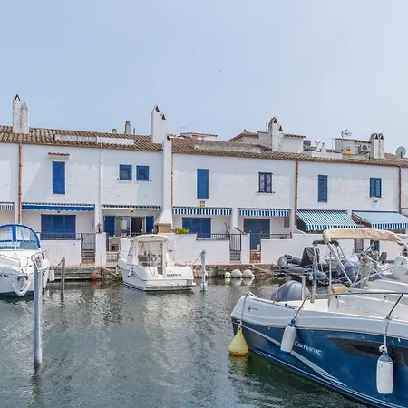 Casa Con 3 Amarre Y Wifi Ref 195