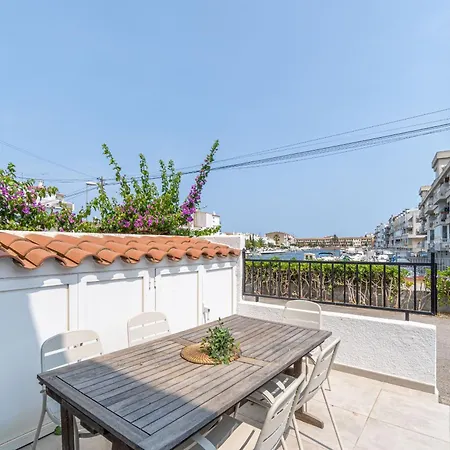 Casa Con 3 Amarre Y Wifi Ref 195 Empuriabrava